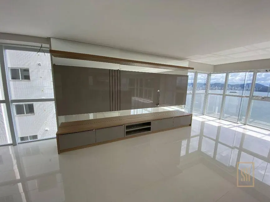 Apartamento com 4 quartos à venda, 464m2 em Centro, Balneario Camboriu - SC - imagem 3 Foto 3 de Apartamento com 4 quartos à venda, 464m2 em Centro, Balneario Camboriu - SC