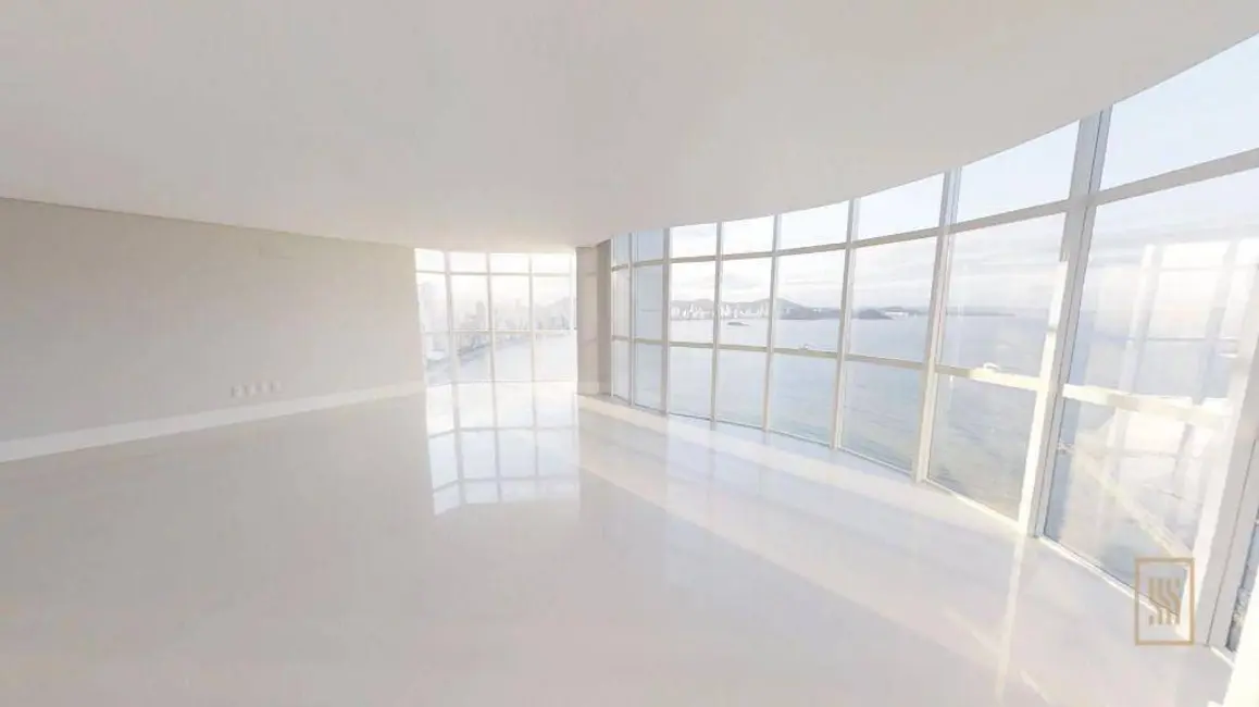 Cobertura com 6 quartos à venda, 490m2 em Centro, Balneario Camboriu - SC - imagem 4 Foto 4 de Cobertura com 6 quartos à venda, 490m2 em Centro, Balneario Camboriu - SC