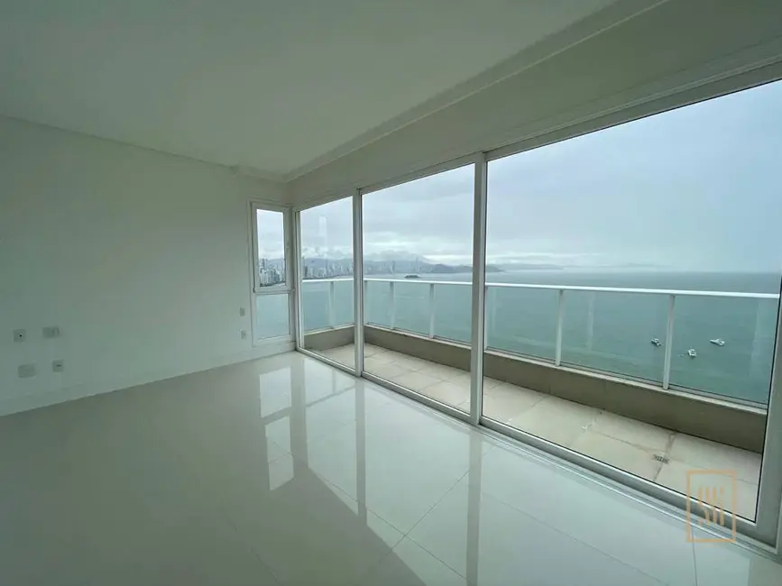 Cobertura com 7 quartos à venda, 650m2 em Balneario Camboriu - SC - imagem 5 Foto 5 de Cobertura com 7 quartos à venda, 650m2 em Balneario Camboriu - SC