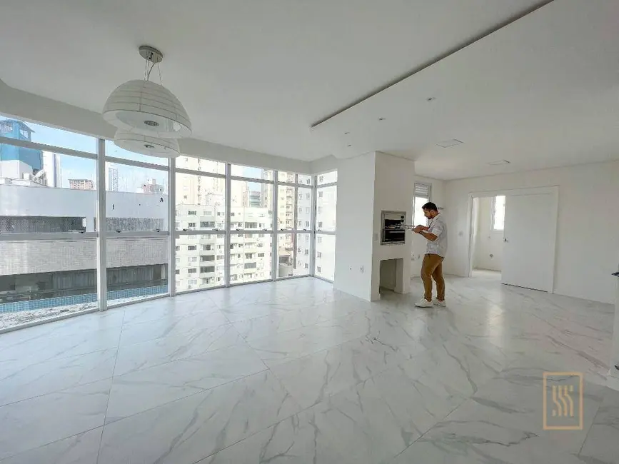 Apartamento com 3 quartos à venda, 250m2 em Centro, Balneario Camboriu - SC - imagem 5 Foto 5 de Apartamento com 3 quartos à venda, 250m2 em Centro, Balneario Camboriu - SC