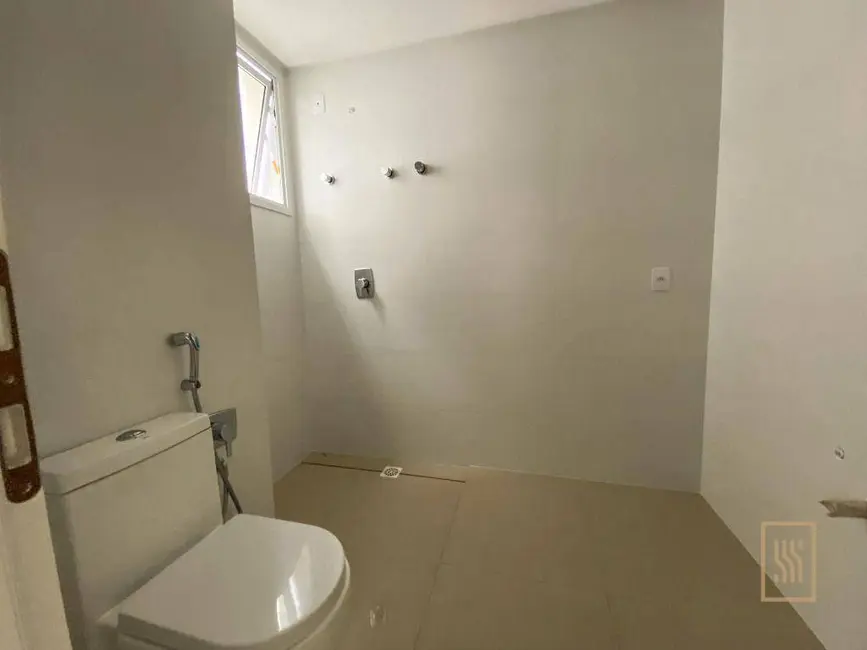 Apartamento com 3 quartos à venda, 242m2 em Centro, Balneario Camboriu - SC - imagem 9 Foto 9 de Apartamento com 3 quartos à venda, 242m2 em Centro, Balneario Camboriu - SC