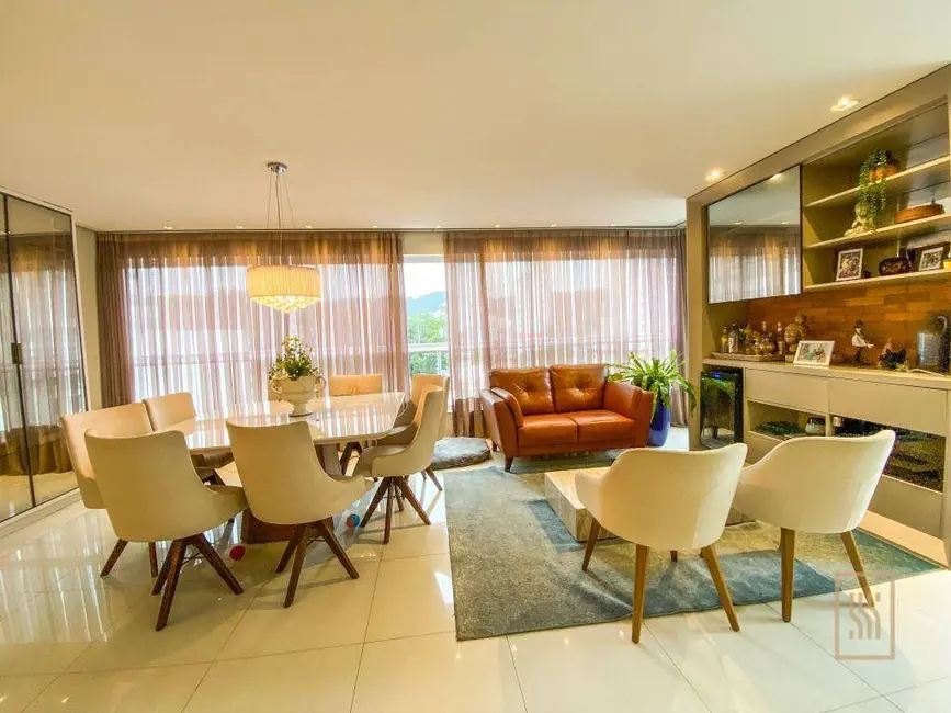 Apartamento com 3 quartos à venda, 280m2 em Centro, Balneario Camboriu - SC - imagem 5 Foto 5 de Apartamento com 3 quartos à venda, 280m2 em Centro, Balneario Camboriu - SC