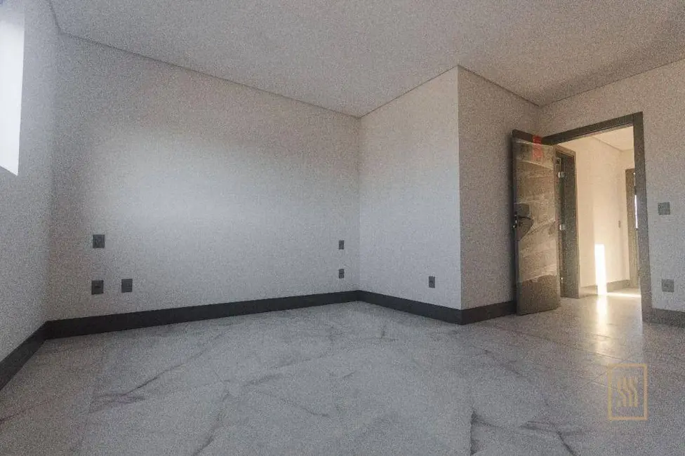 Apartamento com 3 quartos à venda, 272m2 em Centro, Balneario Camboriu - SC - imagem 8 Foto 8 de Apartamento com 3 quartos à venda, 272m2 em Centro, Balneario Camboriu - SC