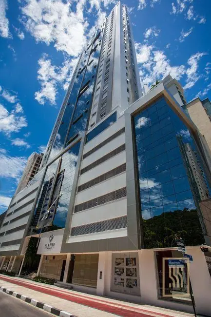 Apartamento com 4 quartos à venda, 267m2 em Pioneiros, Balneario Camboriu - SC - imagem 1 Foto 1 de Apartamento com 4 quartos à venda, 267m2 em Pioneiros, Balneario Camboriu - SC