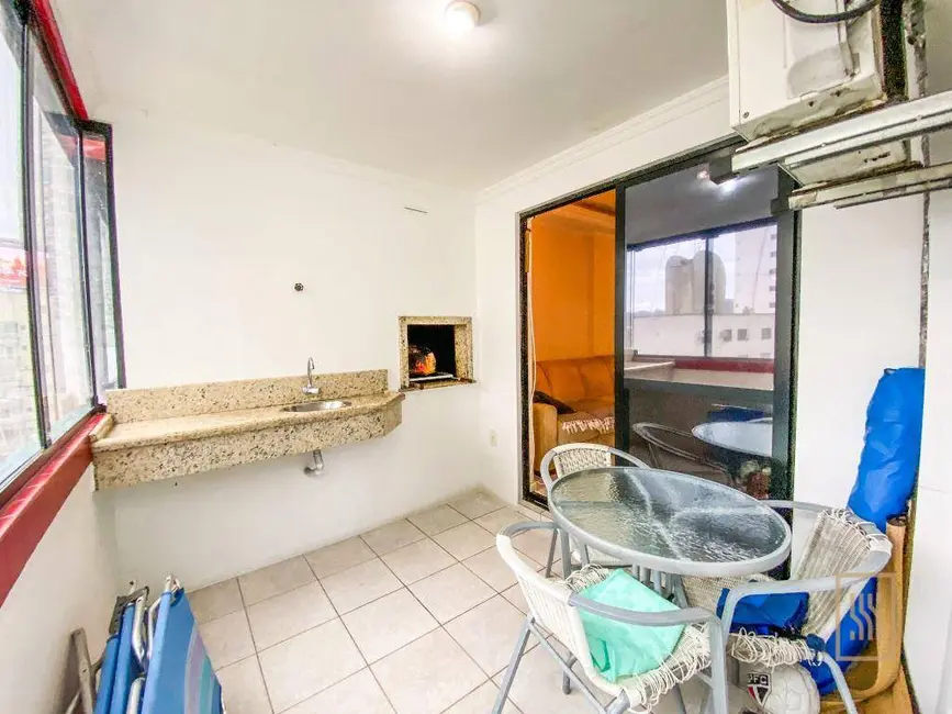 Apartamento com 3 quartos à venda, 140m2 em Centro, Balneario Camboriu - SC - imagem 5 Foto 5 de Apartamento com 3 quartos à venda, 140m2 em Centro, Balneario Camboriu - SC