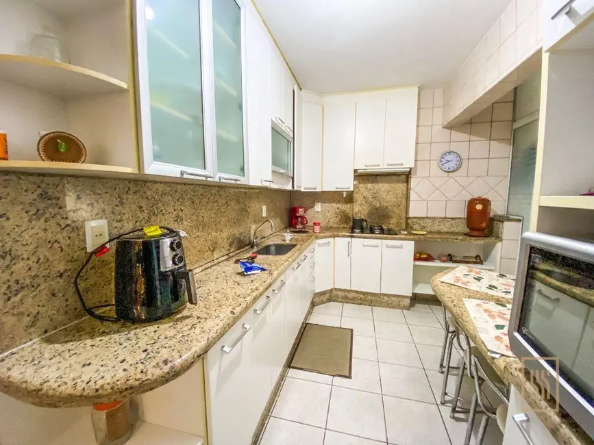 Apartamento com 3 quartos à venda, 140m2 em Centro, Balneario Camboriu - SC - imagem 8 Foto 8 de Apartamento com 3 quartos à venda, 140m2 em Centro, Balneario Camboriu - SC