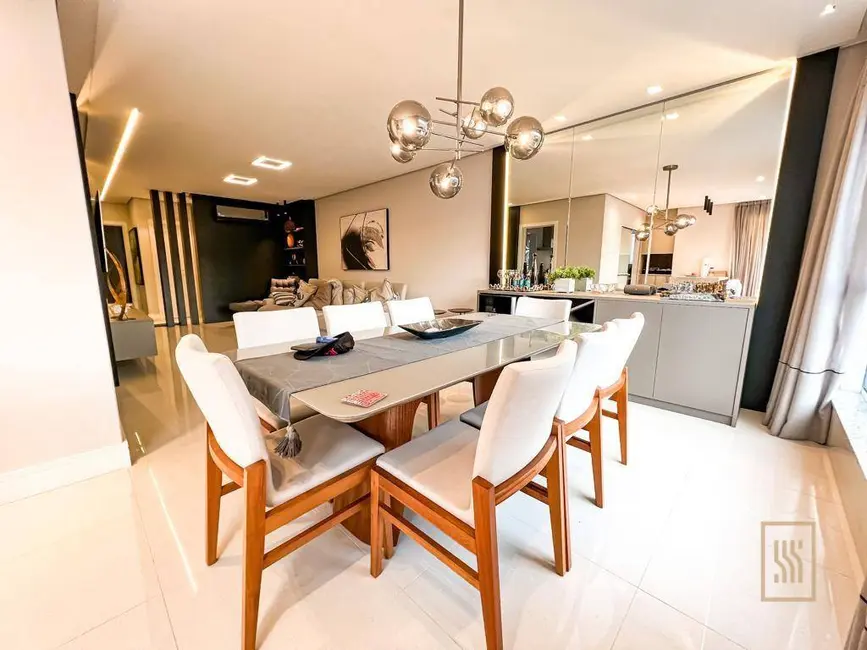 Apartamento com 3 quartos à venda, 214m2 em Centro, Balneario Camboriu - SC - imagem 9 Foto 9 de Apartamento com 3 quartos à venda, 214m2 em Centro, Balneario Camboriu - SC