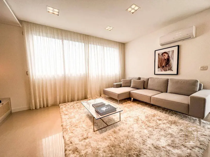 Cobertura com 4 quartos à venda, 502m2 em Centro, Balneario Camboriu - SC - imagem 3 Foto 3 de Cobertura com 4 quartos à venda, 502m2 em Centro, Balneario Camboriu - SC