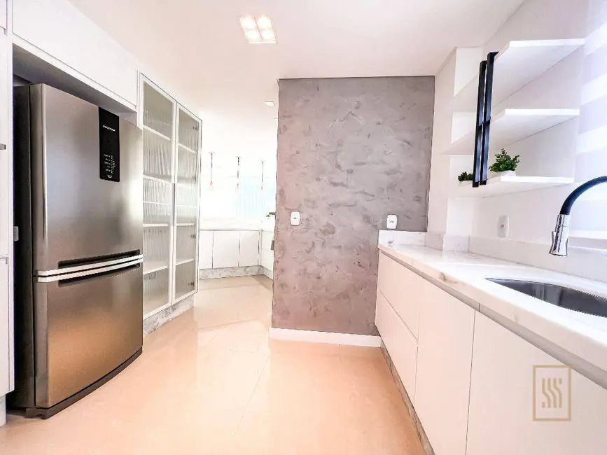 Cobertura com 4 quartos à venda, 502m2 em Centro, Balneario Camboriu - SC - imagem 9 Foto 9 de Cobertura com 4 quartos à venda, 502m2 em Centro, Balneario Camboriu - SC