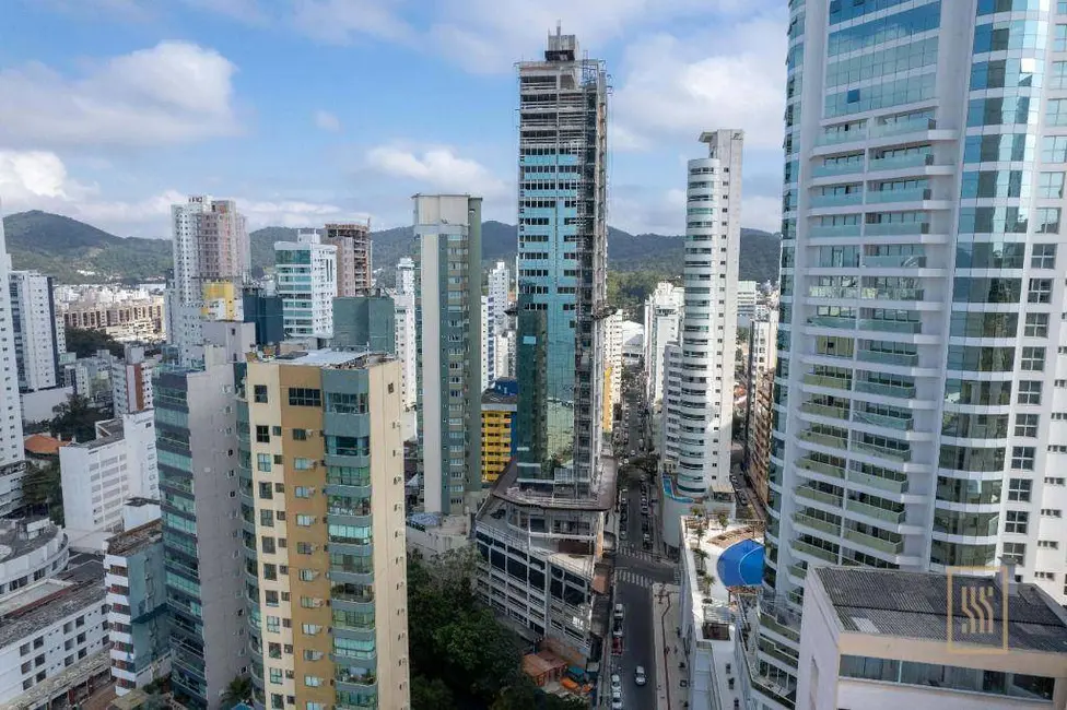 Apartamento com 4 quartos à venda, 290m2 em Pioneiros, Balneario Camboriu - SC - imagem 6 Foto 6 de Apartamento com 4 quartos à venda, 290m2 em Pioneiros, Balneario Camboriu - SC