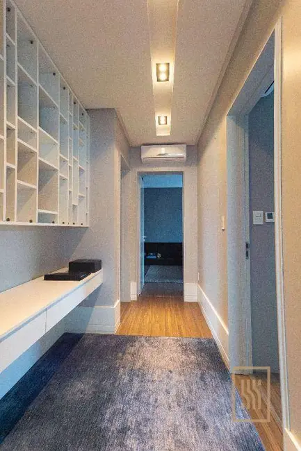 Apartamento com 3 quartos à venda, 172m2 em Centro, Balneario Camboriu - SC - imagem 6 Foto 6 de Apartamento com 3 quartos à venda, 172m2 em Centro, Balneario Camboriu - SC