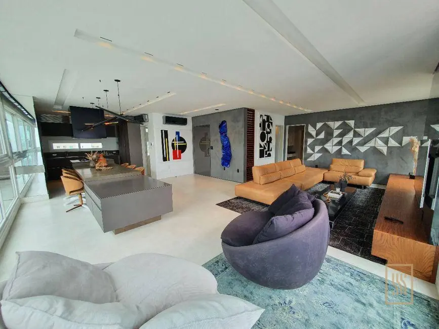 Apartamento com 3 quartos à venda, 172m2 em Centro, Balneario Camboriu - SC - imagem 3 Foto 3 de Apartamento com 3 quartos à venda, 172m2 em Centro, Balneario Camboriu - SC