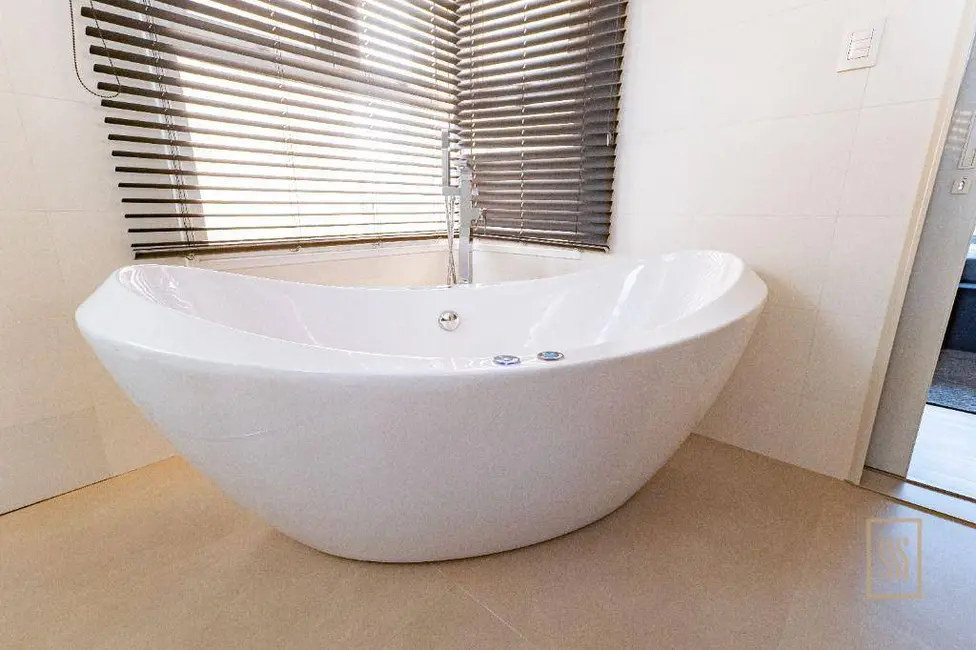 Apartamento com 3 quartos à venda, 172m2 em Centro, Balneario Camboriu - SC - imagem 8 Foto 8 de Apartamento com 3 quartos à venda, 172m2 em Centro, Balneario Camboriu - SC