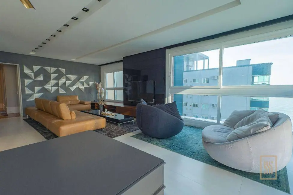 Apartamento com 3 quartos à venda, 172m2 em Centro, Balneario Camboriu - SC - imagem 5 Foto 5 de Apartamento com 3 quartos à venda, 172m2 em Centro, Balneario Camboriu - SC