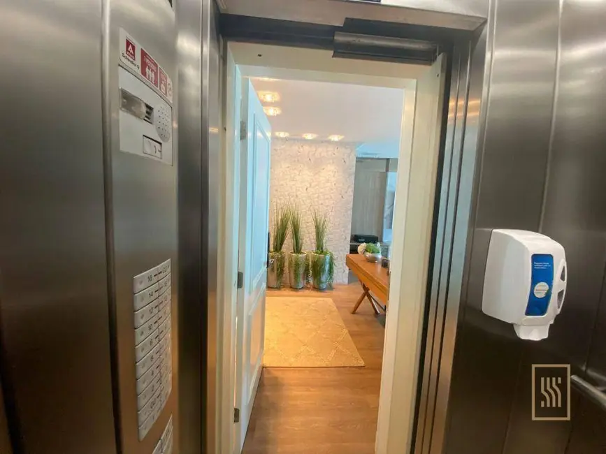 Apartamento com 3 quartos à venda, 323m2 em Centro, Balneario Camboriu - SC - imagem 2 Foto 2 de Apartamento com 3 quartos à venda, 323m2 em Centro, Balneario Camboriu - SC