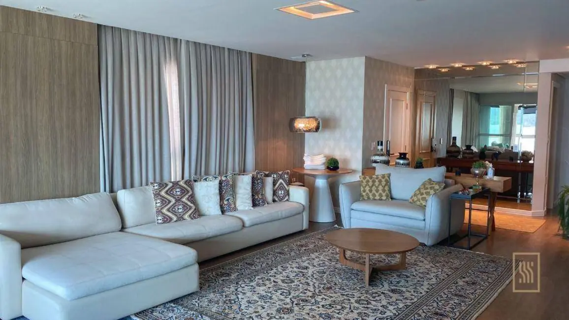 Apartamento com 3 quartos à venda, 323m2 em Centro, Balneario Camboriu - SC - imagem 3 Foto 3 de Apartamento com 3 quartos à venda, 323m2 em Centro, Balneario Camboriu - SC