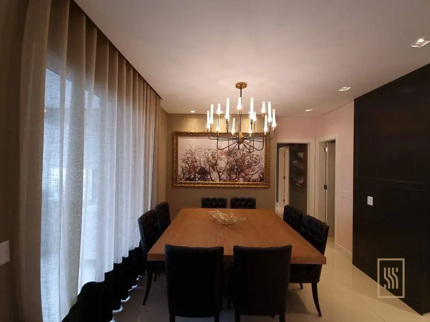 Apartamento com 4 quartos à venda, 180m2 em Centro, Balneario Camboriu - SC - imagem 6 Foto 6 de Apartamento com 4 quartos à venda, 180m2 em Centro, Balneario Camboriu - SC