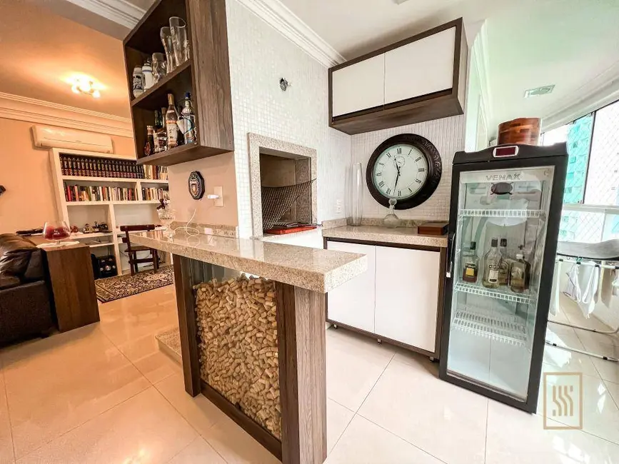 Foto 2 de Apartamento com 3 quartos à venda, 141m2 em Centro, Balneario Camboriu - SC