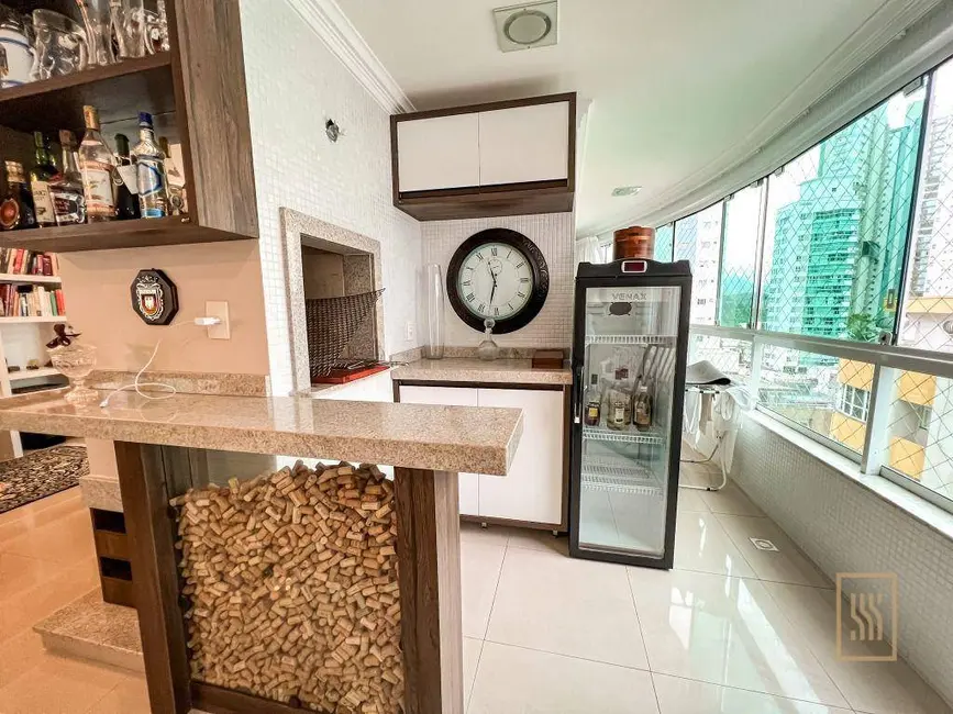 Foto 9 de Apartamento com 3 quartos à venda, 141m2 em Centro, Balneario Camboriu - SC