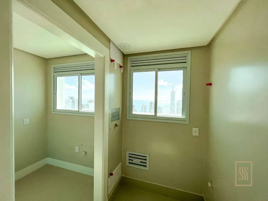 Apartamento com 4 quartos à venda, 237m2 em Centro, Balneario Camboriu - SC - imagem 5 Foto 5 de Apartamento com 4 quartos à venda, 237m2 em Centro, Balneario Camboriu - SC