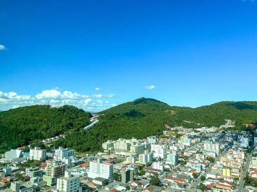 Apartamento com 4 quartos à venda, 237m2 em Centro, Balneario Camboriu - SC - imagem 8 Foto 8 de Apartamento com 4 quartos à venda, 237m2 em Centro, Balneario Camboriu - SC