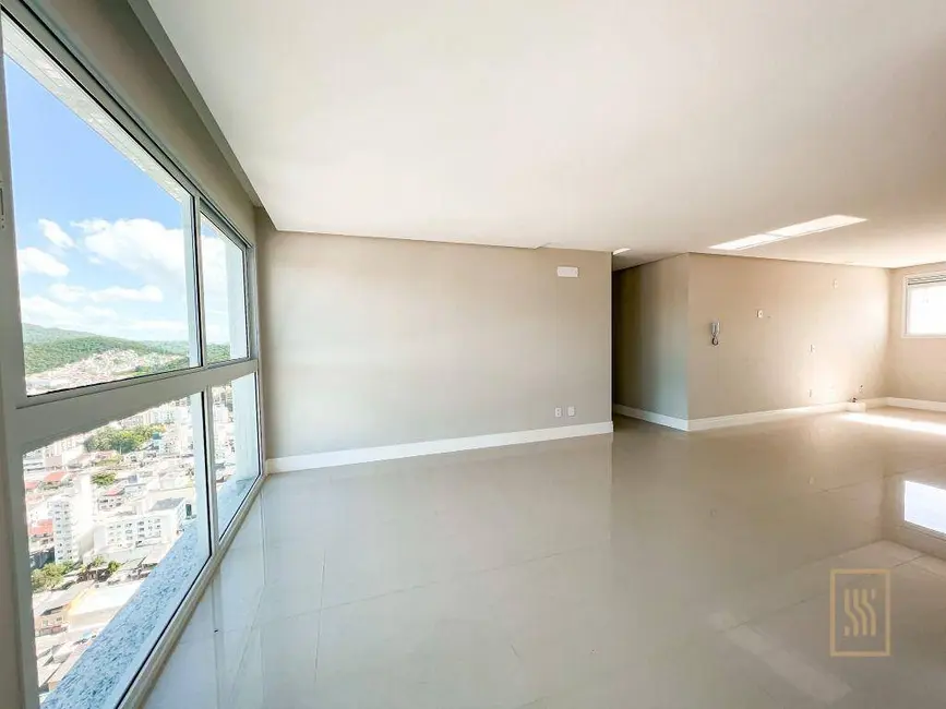Apartamento com 4 quartos à venda, 237m2 em Centro, Balneario Camboriu - SC - imagem 6 Foto 6 de Apartamento com 4 quartos à venda, 237m2 em Centro, Balneario Camboriu - SC