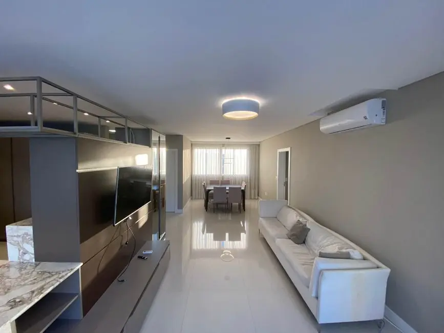 Apartamento com 3 quartos à venda, 182m2 em Centro, Balneario Camboriu - SC - imagem 4 Foto 4 de Apartamento com 3 quartos à venda, 182m2 em Centro, Balneario Camboriu - SC