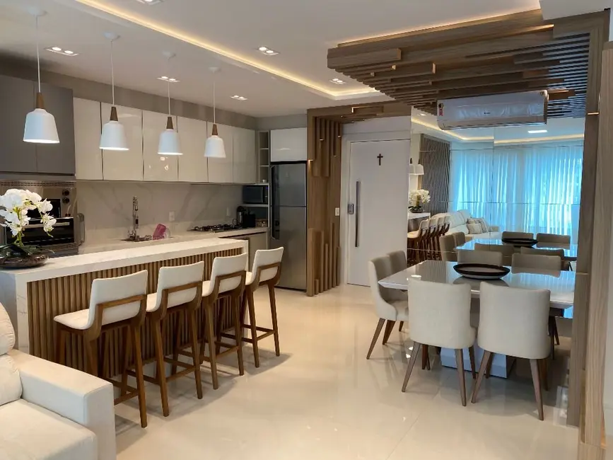 Apartamento com 3 quartos à venda, 213m2 em Centro, Balneario Camboriu - SC - imagem 3 Foto 3 de Apartamento com 3 quartos à venda, 213m2 em Centro, Balneario Camboriu - SC