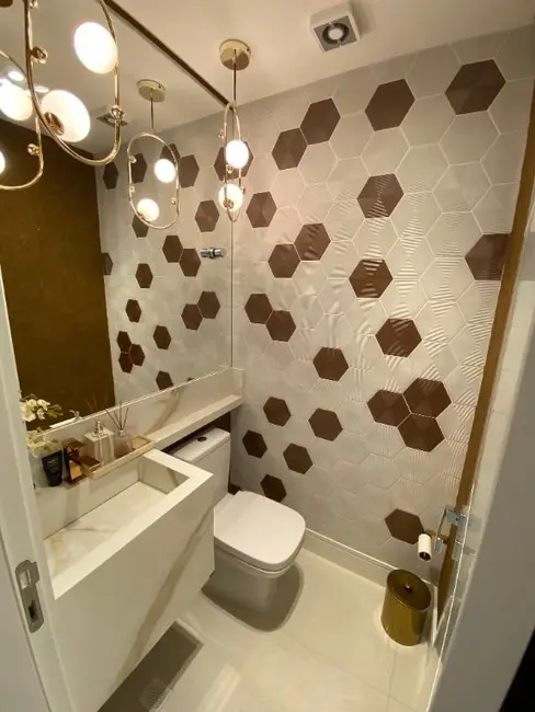 Apartamento com 3 quartos à venda, 213m2 em Centro, Balneario Camboriu - SC - imagem 4 Foto 4 de Apartamento com 3 quartos à venda, 213m2 em Centro, Balneario Camboriu - SC