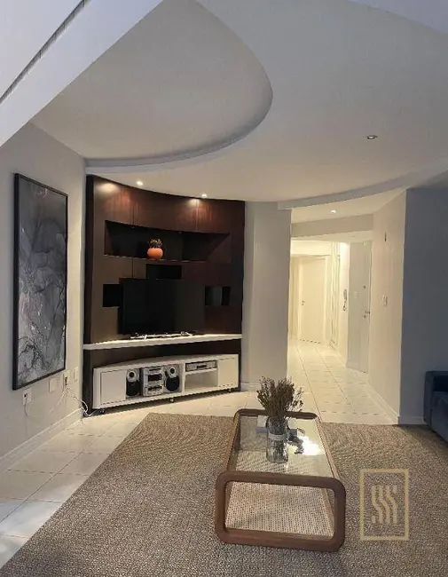 Apartamento com 3 quartos à venda, 180m2 em Centro, Balneario Camboriu - SC - imagem 7 Foto 7 de Apartamento com 3 quartos à venda, 180m2 em Centro, Balneario Camboriu - SC