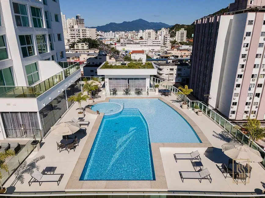Apartamento com 4 quartos à venda, 265m2 em Centro, Balneario Camboriu - SC - imagem 7 Foto 7 de Apartamento com 4 quartos à venda, 265m2 em Centro, Balneario Camboriu - SC