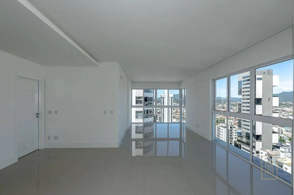 Foto 6 de Apartamento com 3 quartos à venda, 272m2 em Centro, Balneario Camboriu - SC