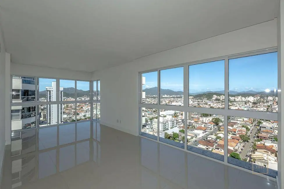 Foto 2 de Apartamento com 3 quartos à venda, 272m2 em Centro, Balneario Camboriu - SC