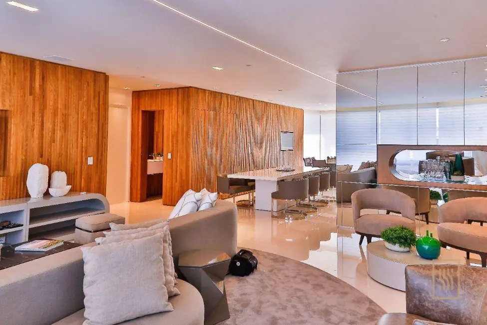 Apartamento com 4 quartos à venda, 400m2 em Centro, Balneario Camboriu - SC - imagem 3 Foto 3 de Apartamento com 4 quartos à venda, 400m2 em Centro, Balneario Camboriu - SC