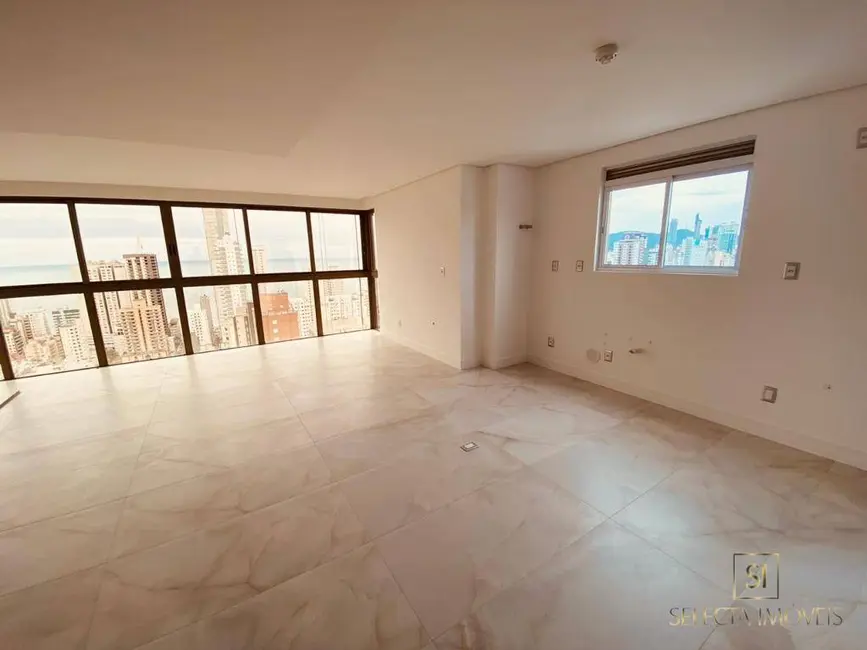 Foto 3 de Apartamento com 4 quartos à venda, 243m2 em Centro, Balneario Camboriu - SC