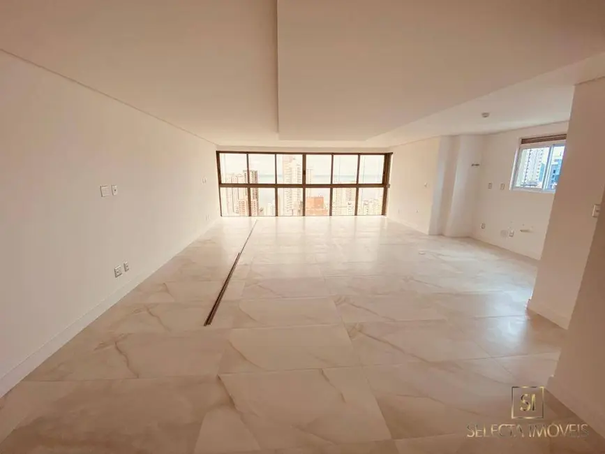 Foto 4 de Apartamento com 4 quartos à venda, 243m2 em Centro, Balneario Camboriu - SC