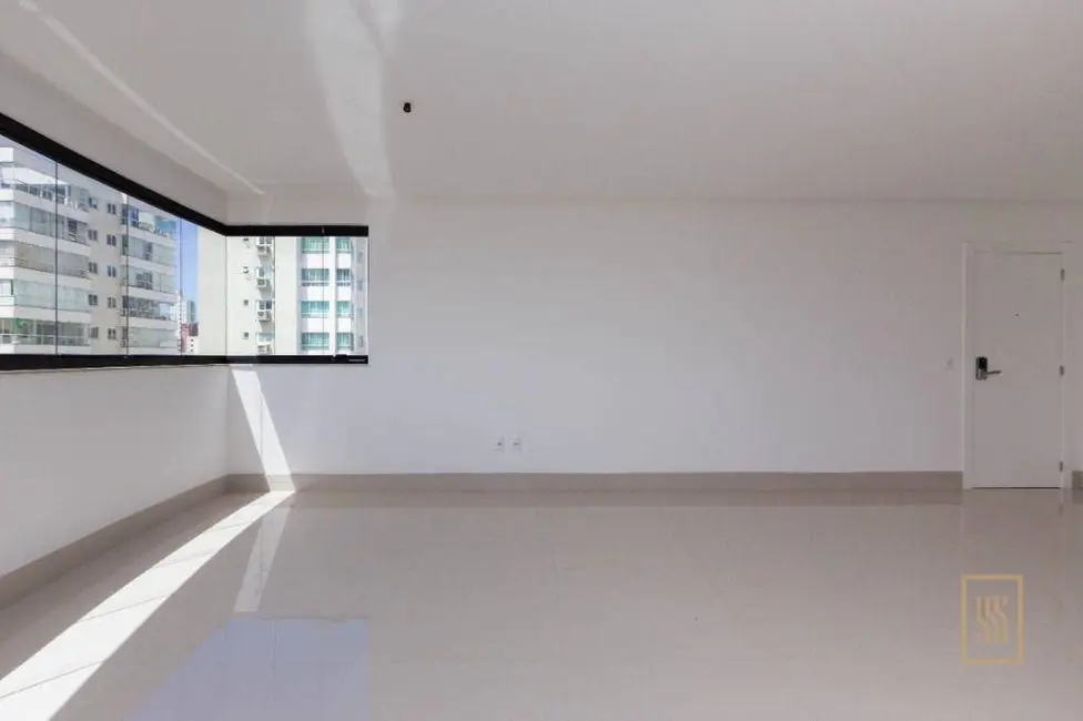 Apartamento com 4 quartos à venda, 150m2 em Centro, Balneario Camboriu - SC - imagem 8 Foto 8 de Apartamento com 4 quartos à venda, 150m2 em Centro, Balneario Camboriu - SC