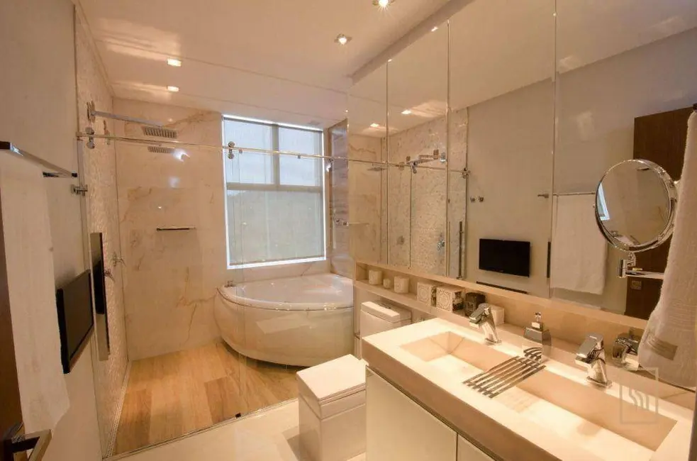 Foto 9 de Apartamento com 4 quartos à venda, 252m2 em Centro, Balneario Camboriu - SC