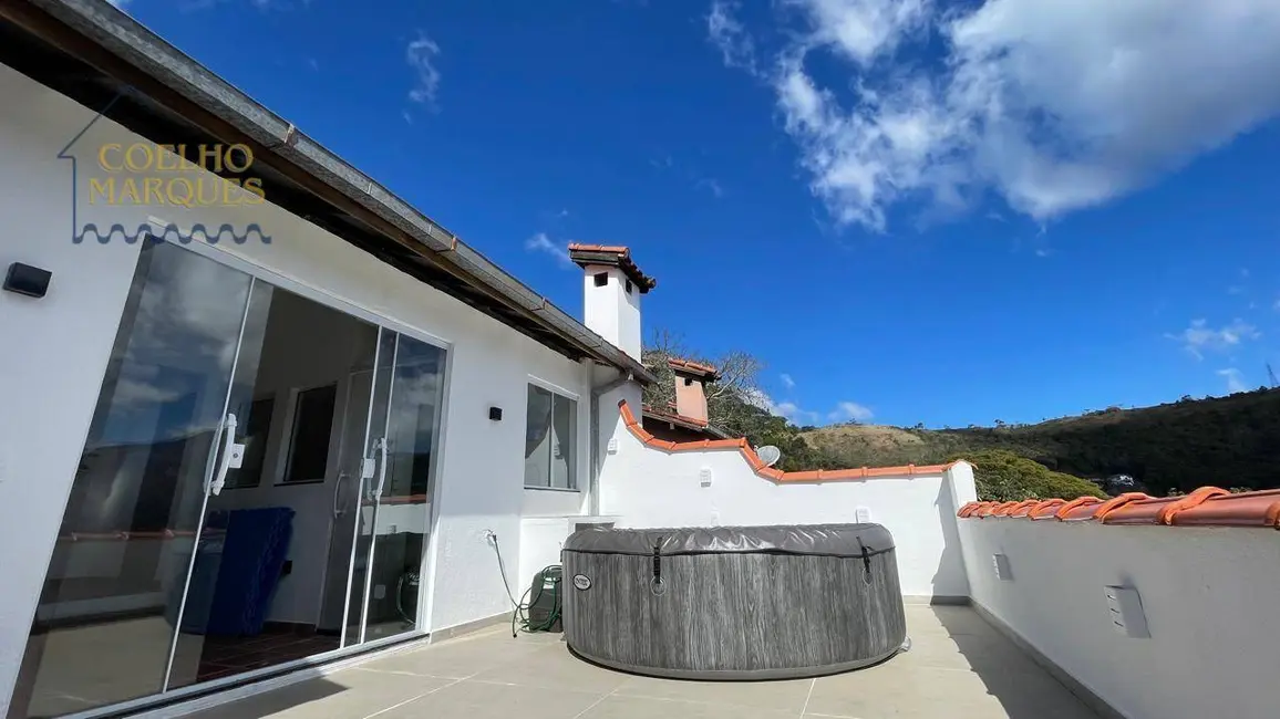 Foto 1 de Casa com 4 quartos à venda, 100m2 em Golfe, Teresopolis - RJ