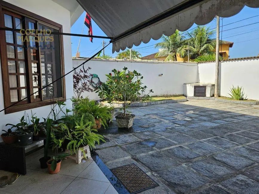 Foto 2 de Casa de Condomínio com 4 quartos à venda, 300m2 em Vargem Grande, Rio De Janeiro - RJ