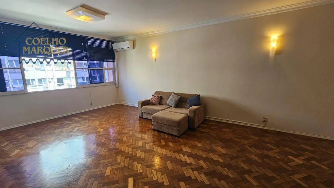 Foto 3 de Apartamento com 3 quartos para alugar, 130m2 em Copacabana, Rio De Janeiro - RJ