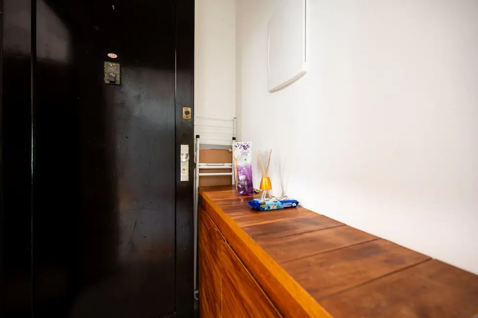 Loft / Flat com 1 quarto à venda, 25m2 em Urca, Rio De Janeiro - RJ - imagem 3 Foto 3 de Loft / Flat com 1 quarto à venda, 25m2 em Urca, Rio De Janeiro - RJ