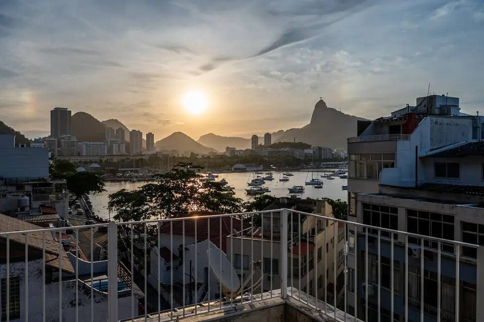 Loft / Flat com 1 quarto à venda, 25m2 em Urca, Rio De Janeiro - RJ - imagem 1 Foto 1 de Loft / Flat com 1 quarto à venda, 25m2 em Urca, Rio De Janeiro - RJ