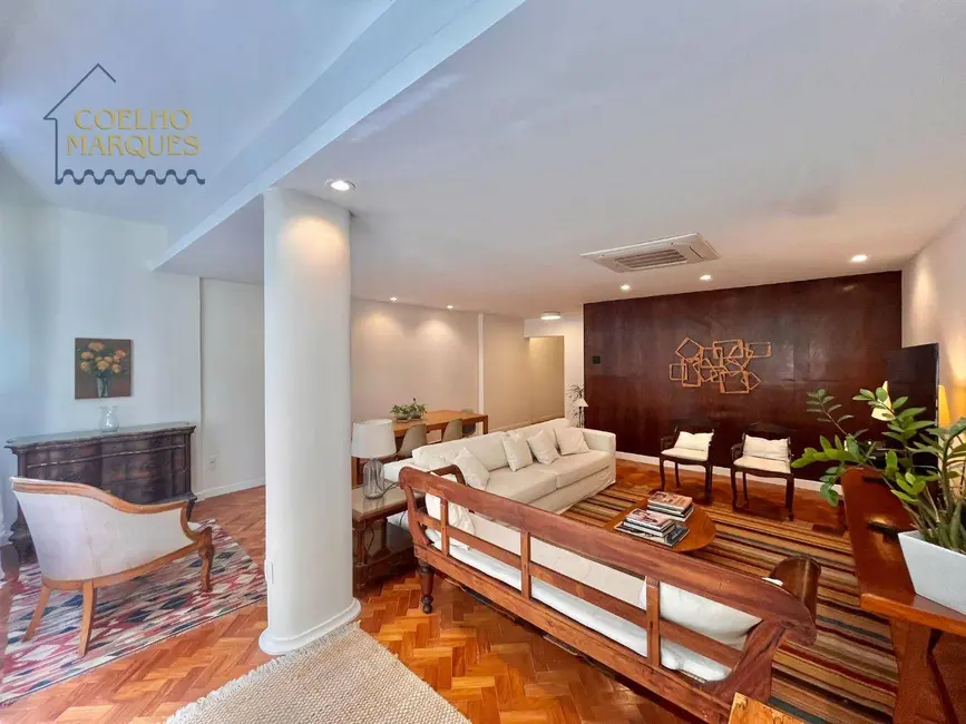 Apartamento com 3 quartos para alugar, 142m2 em Leblon, Rio De Janeiro - RJ - imagem 8 Foto 8 de Apartamento com 3 quartos para alugar, 142m2 em Leblon, Rio De Janeiro - RJ