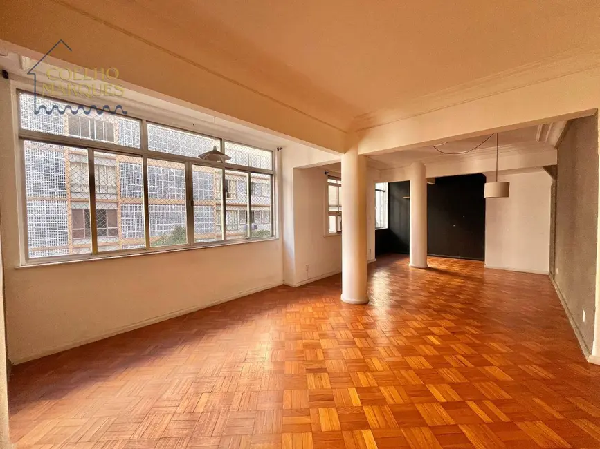 Apartamento com 3 quartos à venda, 160m2 em Copacabana, Rio De Janeiro - RJ - imagem 2 Foto 2 de Apartamento com 3 quartos à venda, 160m2 em Copacabana, Rio De Janeiro - RJ