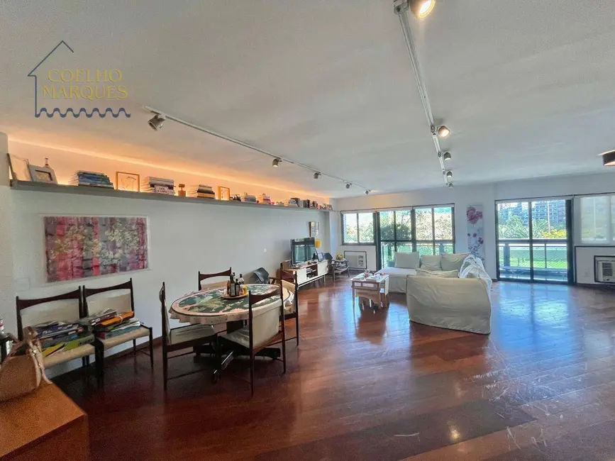 Apartamento com 2 quartos à venda, 158m2 em Lagoa, Rio De Janeiro - RJ - imagem 5 Foto 5 de Apartamento com 2 quartos à venda, 158m2 em Lagoa, Rio De Janeiro - RJ