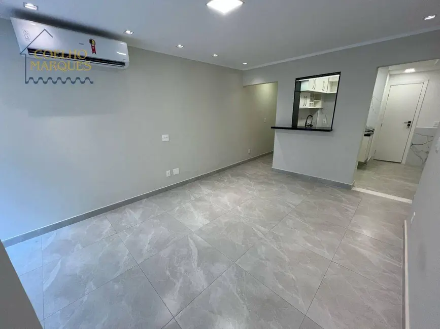 Apartamento com 2 quartos à venda, 75m2 em Copacabana, Rio De Janeiro - RJ - imagem 3 Foto 3 de Apartamento com 2 quartos à venda, 75m2 em Copacabana, Rio De Janeiro - RJ