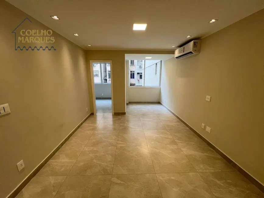 Apartamento com 2 quartos à venda, 75m2 em Copacabana, Rio De Janeiro - RJ - imagem 7 Foto 7 de Apartamento com 2 quartos à venda, 75m2 em Copacabana, Rio De Janeiro - RJ