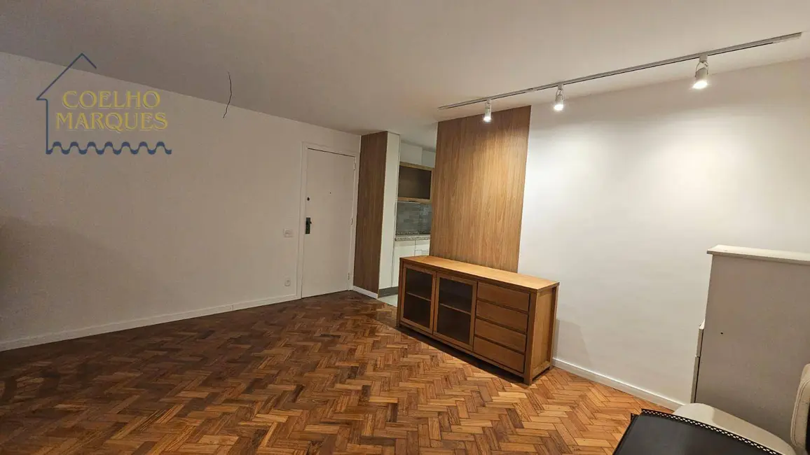 Apartamento com 2 quartos à venda, 74m2 em Copacabana, Rio De Janeiro - RJ - imagem 2 Foto 2 de Apartamento com 2 quartos à venda, 74m2 em Copacabana, Rio De Janeiro - RJ