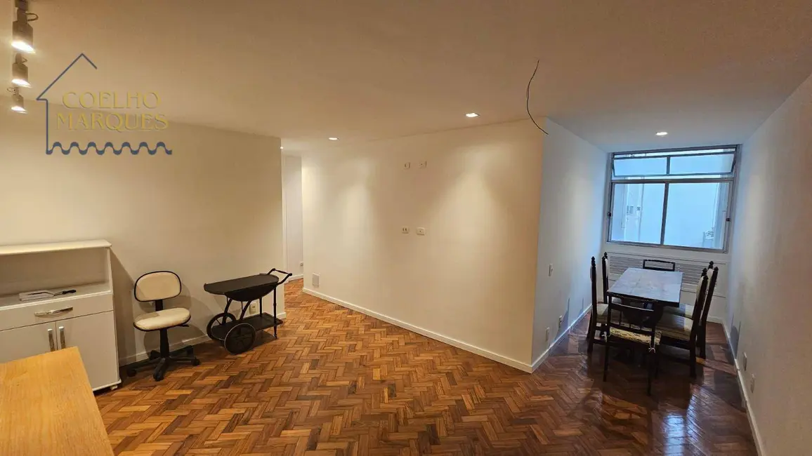 Apartamento com 2 quartos à venda, 74m2 em Copacabana, Rio De Janeiro - RJ - imagem 6 Foto 6 de Apartamento com 2 quartos à venda, 74m2 em Copacabana, Rio De Janeiro - RJ